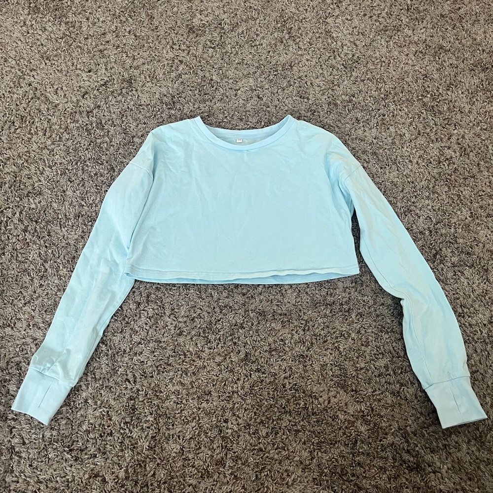 Long sleeve crop top